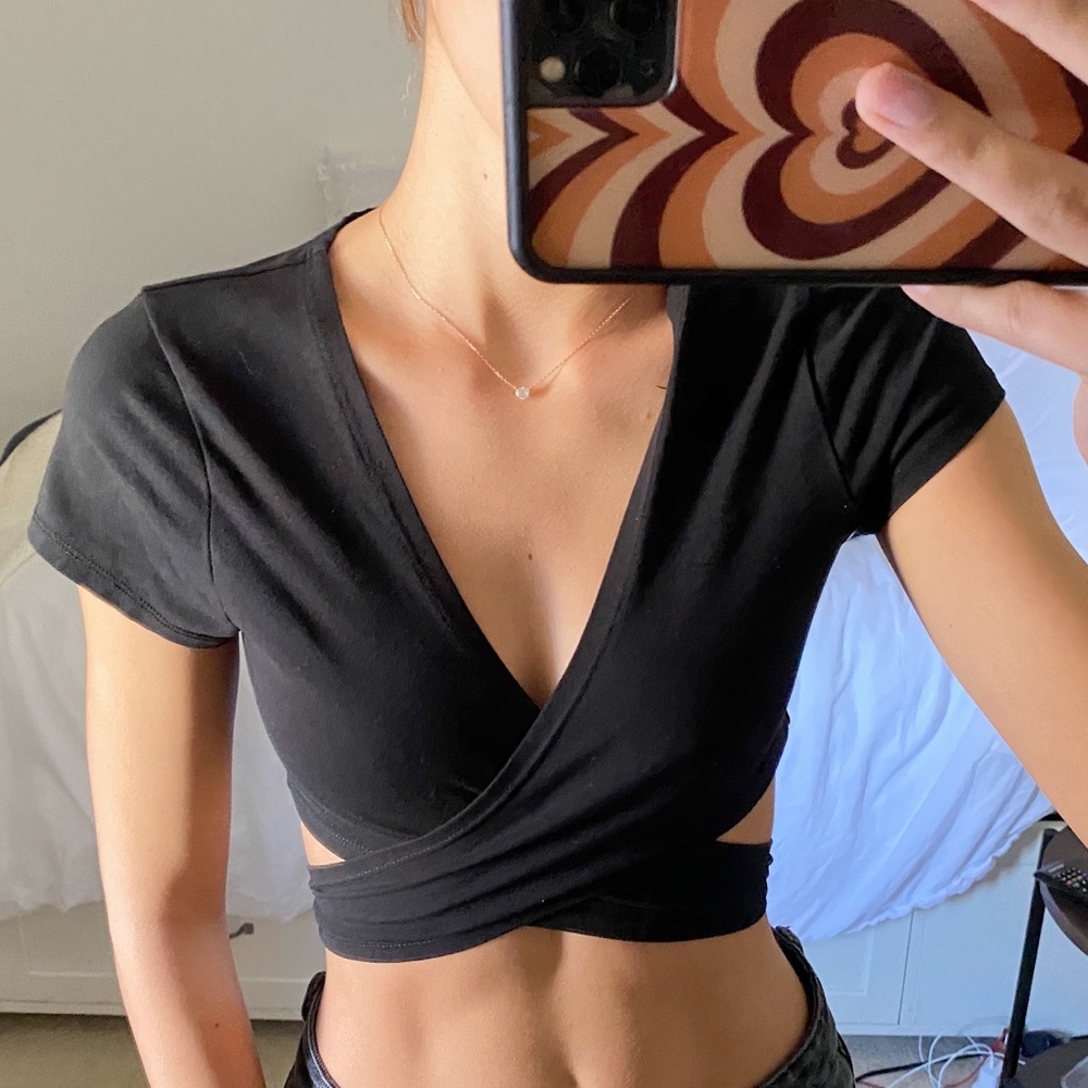 Tie top